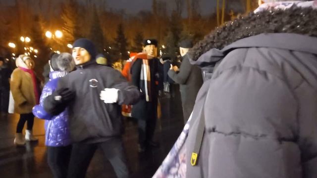 Харьков, танцы в парке,"Приснилось мне сегодня" смотреть онлайн