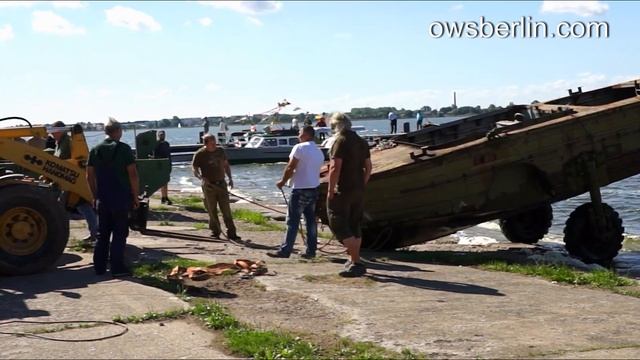 Буксирно-моторный катер БМК-130. Tug motor boat - Bugsierboot BMK-130. смотреть онлайн