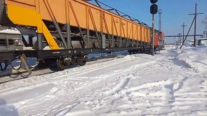 Читать описание. Первое большое видео. 2ТЭ116-1647А с снегоочистителем СМ2М-1774 в работе.