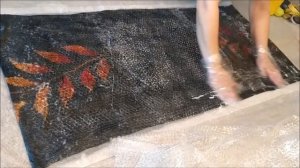 Валяние шарфа с кисточками на выкройке.