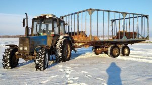 МТЗ 892. 2. МТЗ 1523. МТЗ 1221 и МТЗ 50. Возим солому с поля по домам!(Сезон 2019)