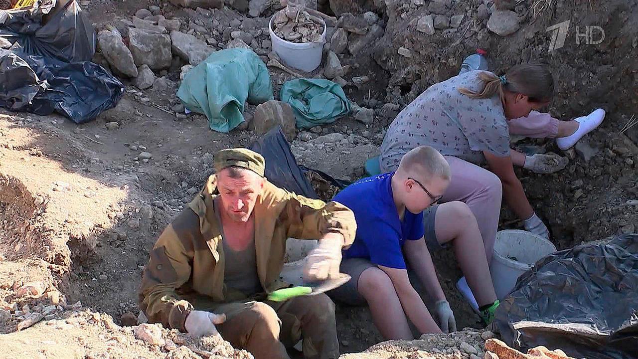 В районе Волосово обнаружено массовое захоронение узников немецкого концлагеря "Дулаг-102"