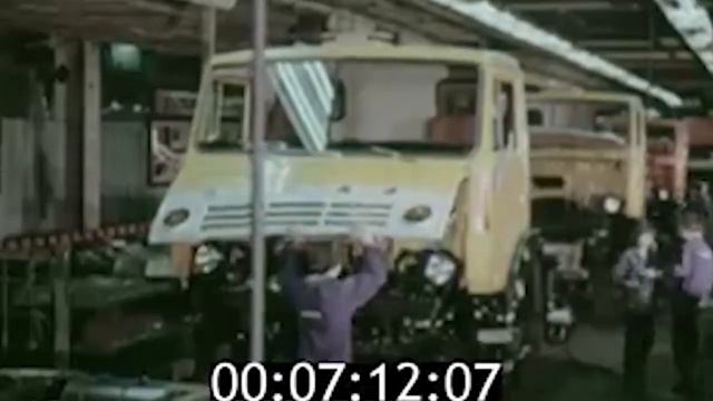 Почему поджигали покрышки в СССР? смотреть онлайн