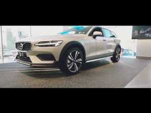 Полноприводный универсал Volvo V60 Cross Country