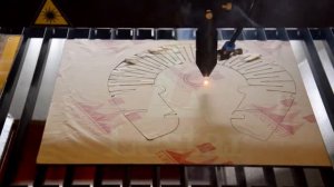 Раскрой акрила на лазерном станке Лестар