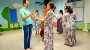 Круговые танцы - гавайский