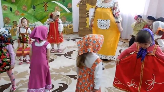 ПРАЗДНИК С МАТРЁШКОЙ смотреть онлайн