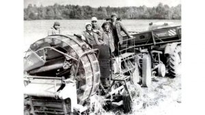 Студенческая песня (Друзьям-бауманцам) - авт.-исп. Александр Щербань