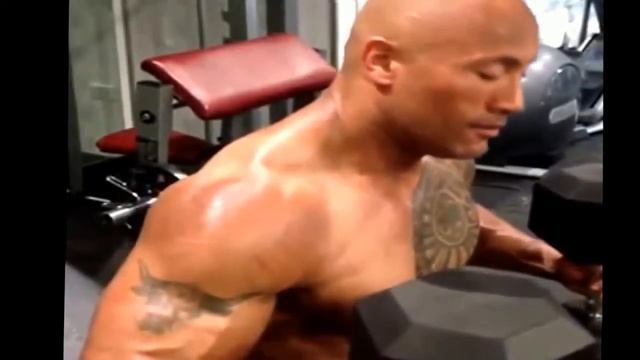 Тренировка Дуэйна Джонсона смотреть онлайн