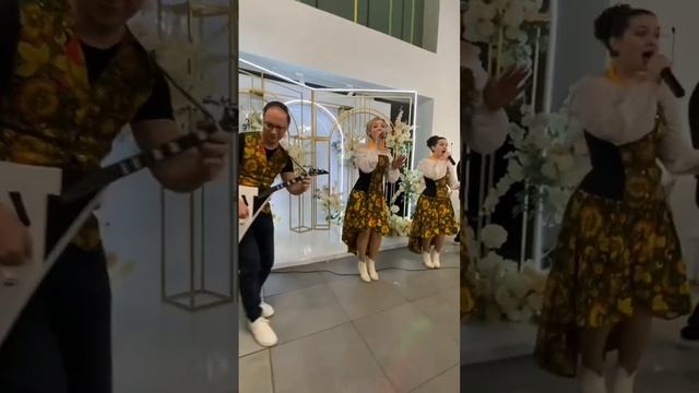 Соло электробалалайки- наша фишечка #shots #балалайка62 #народныепесни #русскийстиль смотреть онлайн