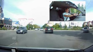Поворот налево на регулируемом перекрёстке  (со стороны Колоса).