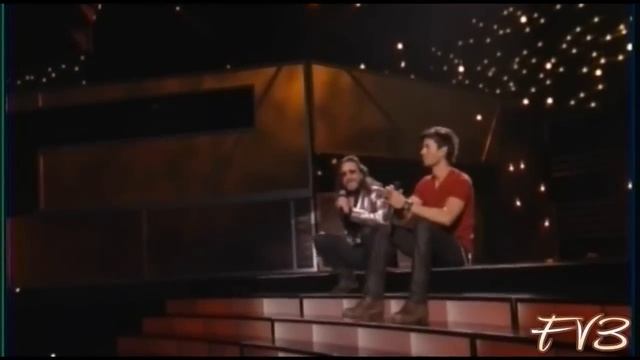 Enrique Iglesias - El Perdedor LIVE at PremioLoNuestro 2014 смотреть онлайн