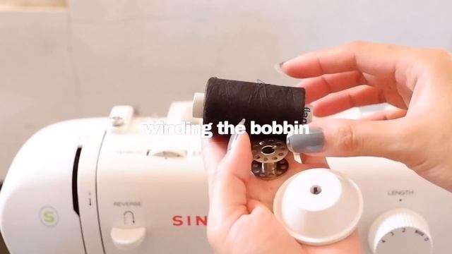 GETTING STARTED WITH THE SINGER TRADITION 2273 (unboxing & setting up) | Martina Pan смотреть онлайн