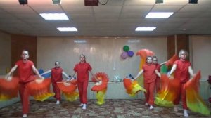 Танец с веерами