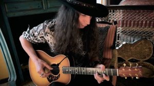 This guitar was born to play the Blues! • "Case of Gone" Justin Johnson
