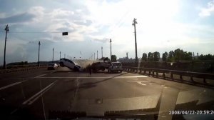Украина. Массовое ДТП на мосту (10.05.2016 г.)