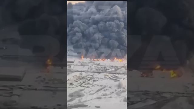 В Питере пожар на складе Wildberries в Шушарах — огонь распространился на 50 тысяч "квадратов"