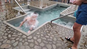 Ice hole bathing |Girls,men bathe winter in ice water! Epiphany bathing! Крещенские купания 2023! №