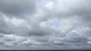 Взгляни на небо посмотри как плывут облака.