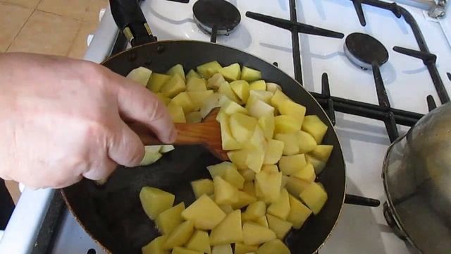 ЖАРЕНАЯ КАРТОШКА С ЛУКОМ ОТ КОТОРОЙ ВСЕ В ВОСТОРГЕ // ЖАРЕНАЯ КАРТОШКА С ЛУКОМ ПОШАГОВЫЙ РЕЦЕПТ
