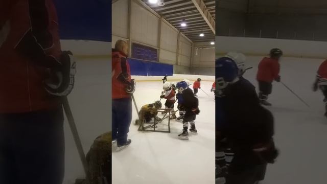 Хоккей Дети 2013 год, игра с кольцами | Макс Хоккей смотреть онлайн