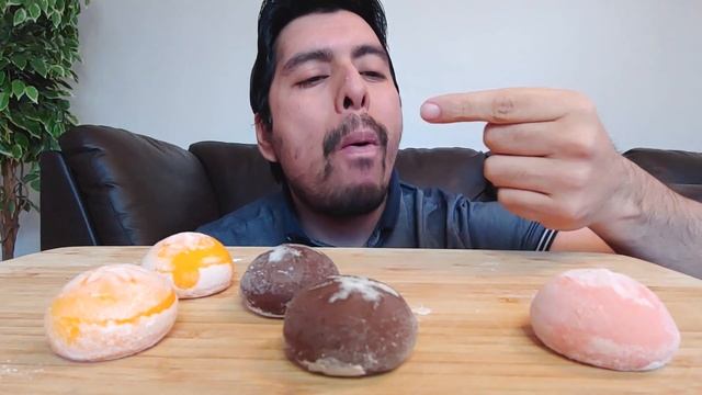 FIRST TIME TRYING ICE CREAM MOCHI! MANGO STRAWBERRY AND CHOCOLATE MUKBANG EATING SHOW смотреть онлайн