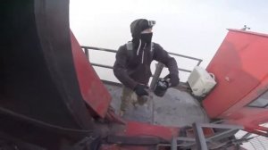 Русские взобрались на Шанхайскую башню(650 метров)