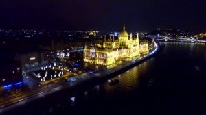 Будапешт . Здание венгерского парламента . дунай река ночью