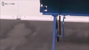 Ручной листогибочный станок Bertech ZG, работа на станке