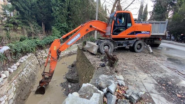 Ялта сегодня. Если ЗАВТРА ливень - мы готовы. Крым 2021 смотреть онлайн