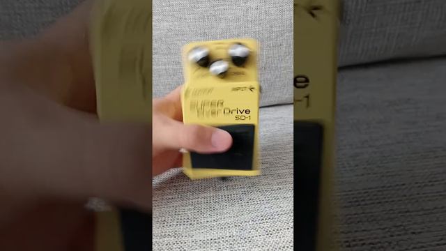 Bought some new products | Fender Mini Deluxe Amp & the BOSS SD-1 Super Overdrive Pedal смотреть онлайн