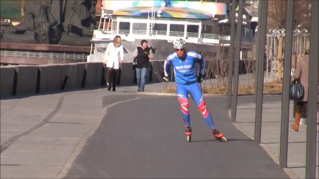 Коньковый ход на роликах с палками смотреть онлайн