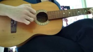 Бабочки люмен на гитаре