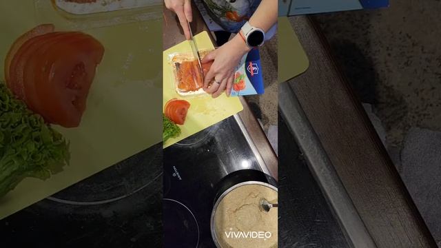 На завтрак Овсяные вафли с сёмгой, яйцом