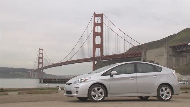 2011 Toyota Prius смотреть онлайн