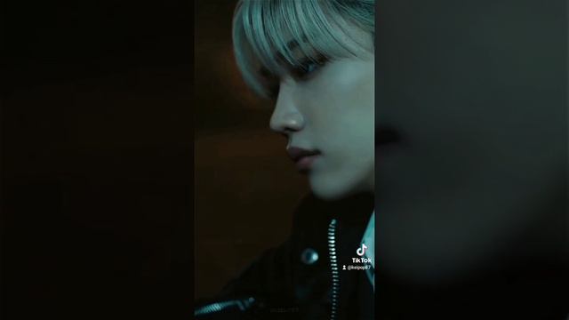 STRAY KIDS смотреть онлайн
