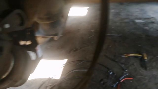 Установили подъемный механизм на задней оси прицепа, будем беречь резину, и заежать на короткие вес смотреть онлайн