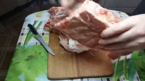 Разделка свиной шеи на кости
