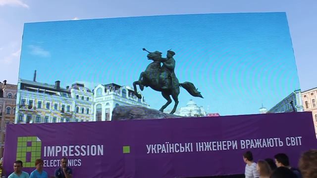 Оживший памятник Богдану Хмельницкому