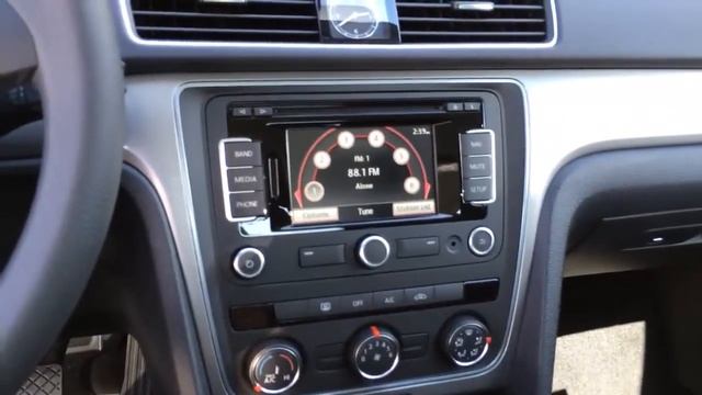 2014 Passat 2.5 S with Nav смотреть онлайн