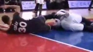 Стефен Карри с плохой стороны.