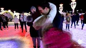 Предложение руки и сердца зимой на катке с мимом! Девушка в шоке! © Простые Радости