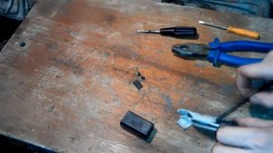 Что внутри аккумулятора от дешевого китайского фонарика. Как разобрать аккумулятор.