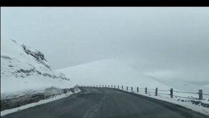 Верхний Ларс 24.03.2023, Крестовый перевал, проезд закрыт для фур