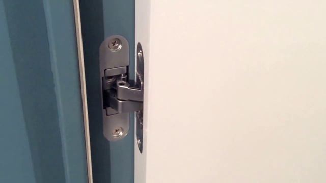 Видеообзор белой глянцевой двери смотреть онлайн