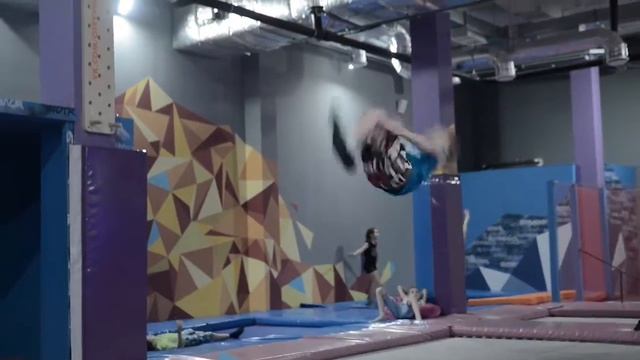 Репортаж на ТВ о Батутном парке ОТРЫВ смотреть онлайн