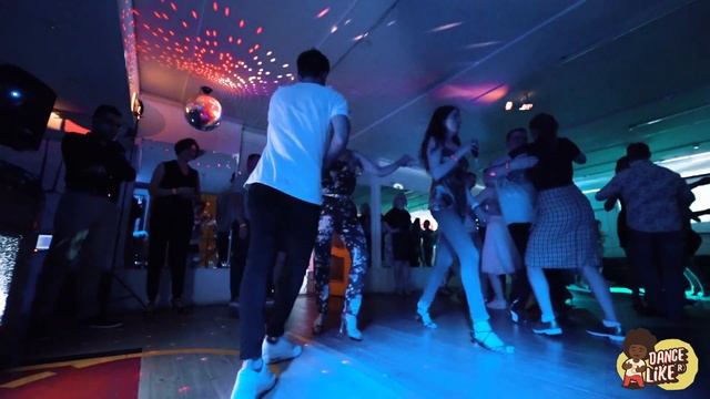 Salsa Dancing / Dmitriy Ovchinin & Svetlana Ovchinina смотреть онлайн