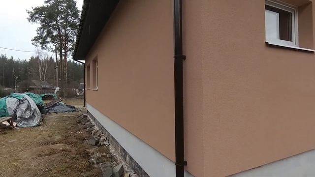 Фасад одноэтажного дома, сдали первый фасад в 2021году. смотреть онлайн
