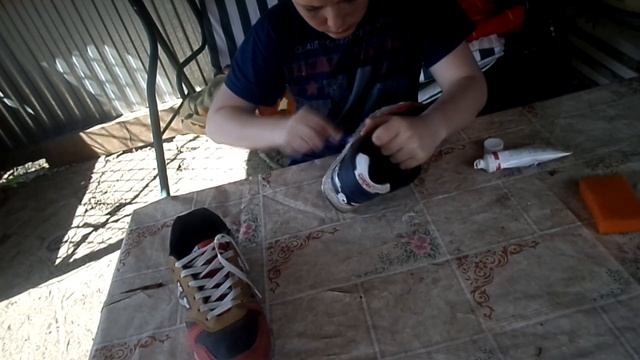 Как почистить кроссовки до блеска (лайфхак)! смотреть онлайн