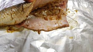 ПЕЛЕНГАС В ДУХОВКЕ НА ОВОЩНОЙ ПОДУШКЕ.